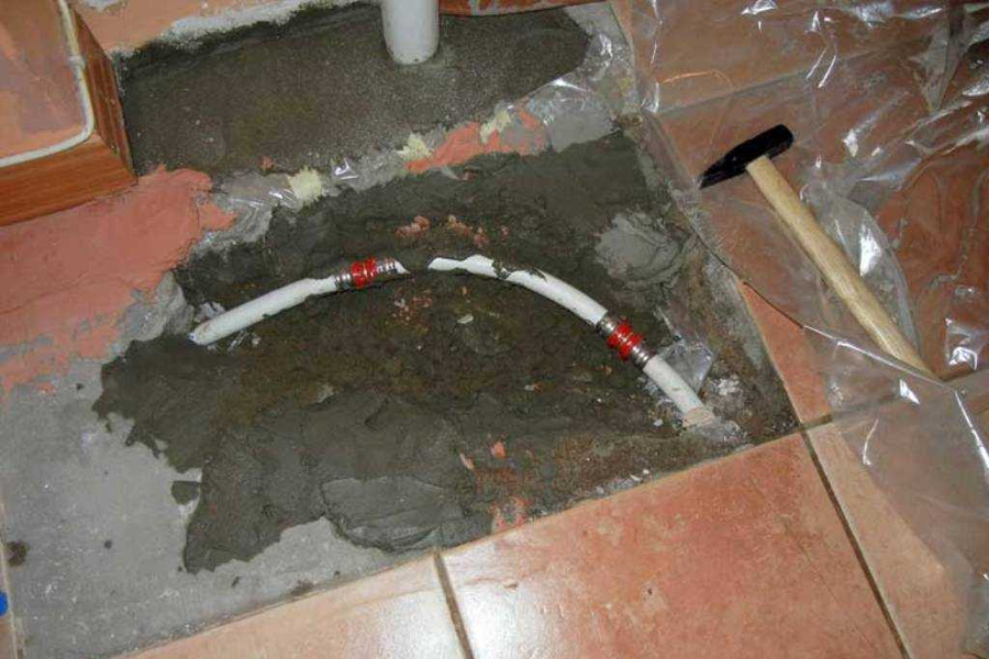 卫生间暗管漏水